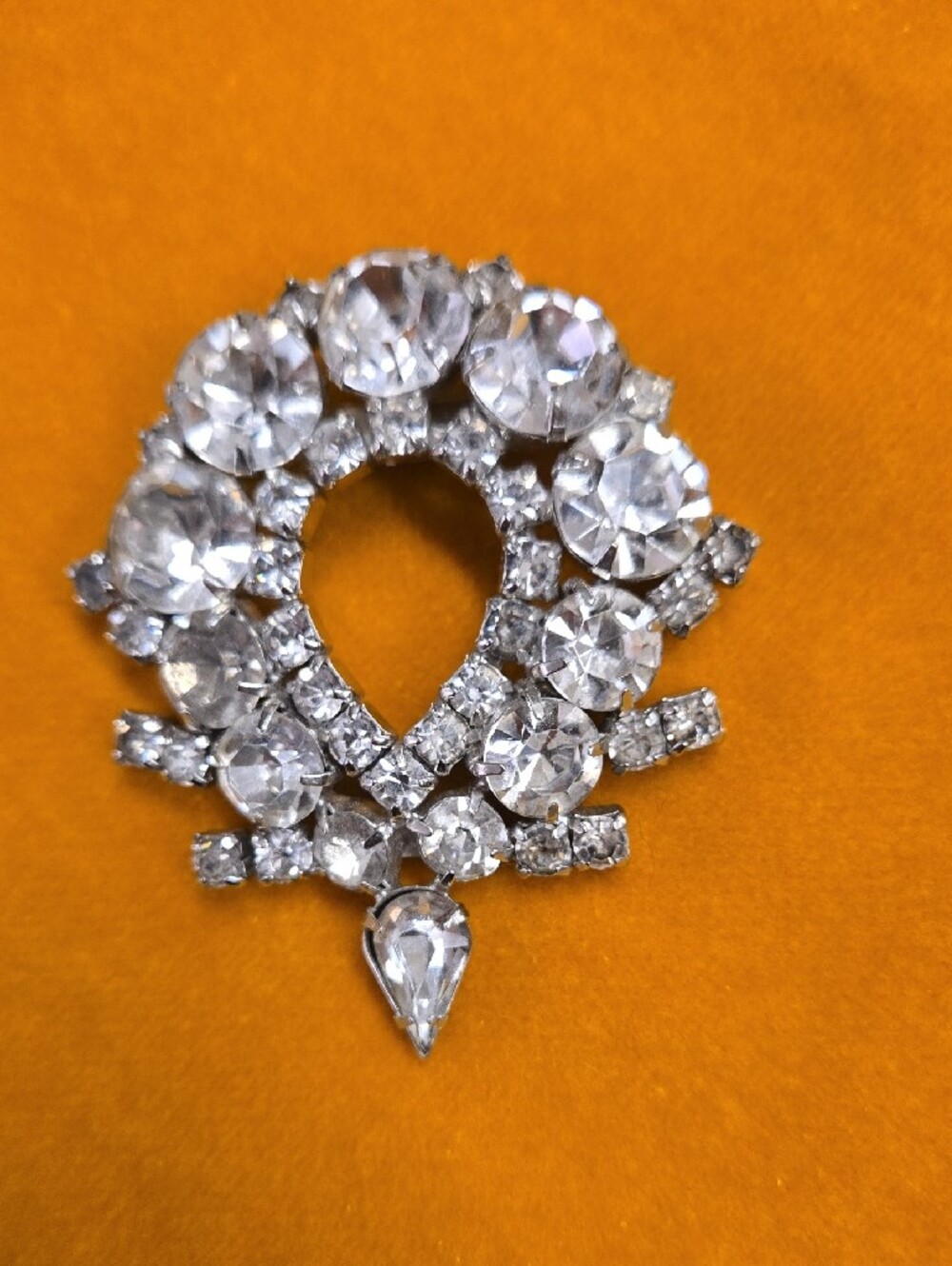 Classic Clear Crystal Teardrop Vintage Brooch - Silver-Tone Sparkle